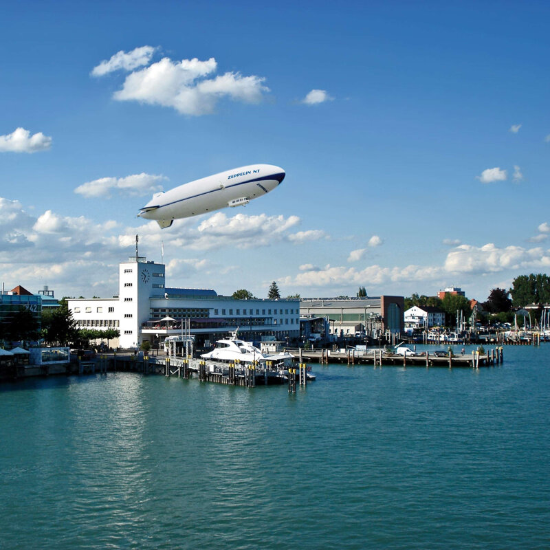 Blick auf das Zeppelinmuseum Friedrichshafen