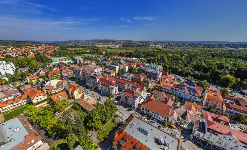 Hévíz Thermalsee – Seerosen und türkisblaues Wasser im Natur-Thermalpark