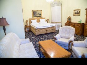 Chateau Zbiroh-Deluxe-DZ