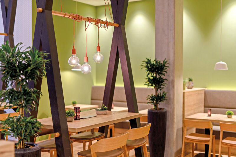 Sitzgelegenheiten im Frühstücksrestaurant