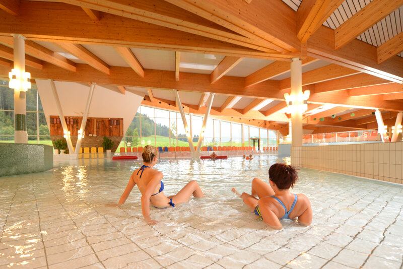 Innenbecken der Erlebnis-Therme Amadé