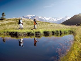 hiking at the schmitten angepasst 2012 dunkler Zell am See-Kaprun Tourismus GmbH Schmittenhöhenbahn AG