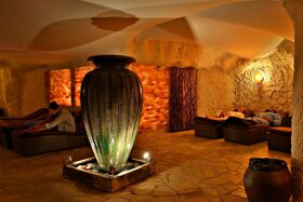 Salzgrotte Ruhebereich © Medi Therme