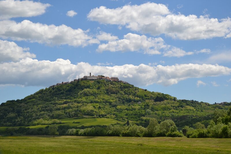 Motovun – mittelalterliches Bergstädtchen im istrischen Hinterland