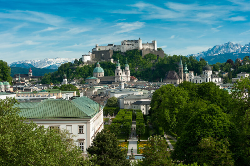 Mirabellgarten und Blick zur Festung
