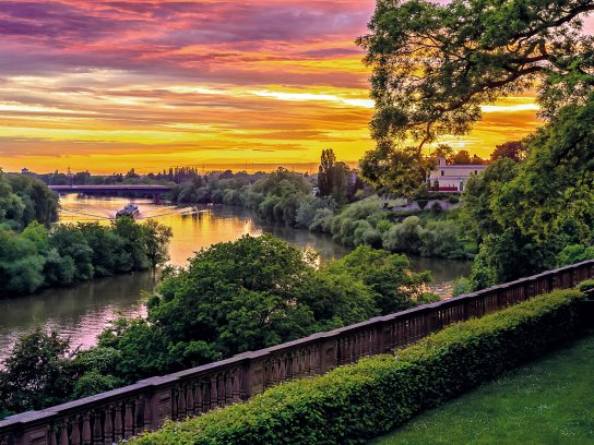 AB Abendstimmung Main T.Benzin