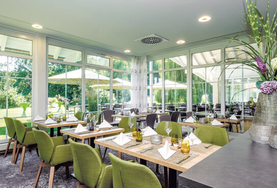 Restaurant in Grün gestaltet