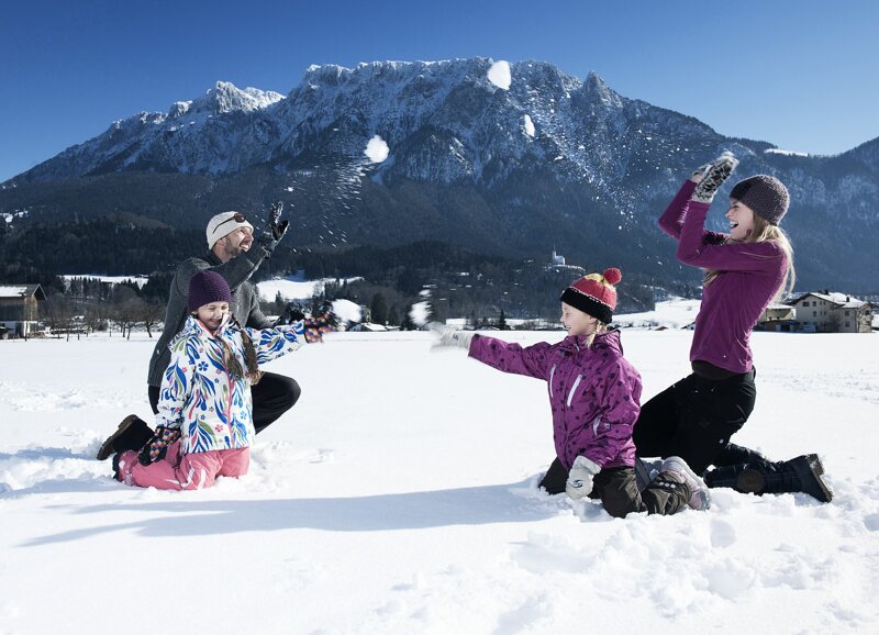 Winterspaß in Ebbs – Schneeballschlacht am Zahmen Kaiser