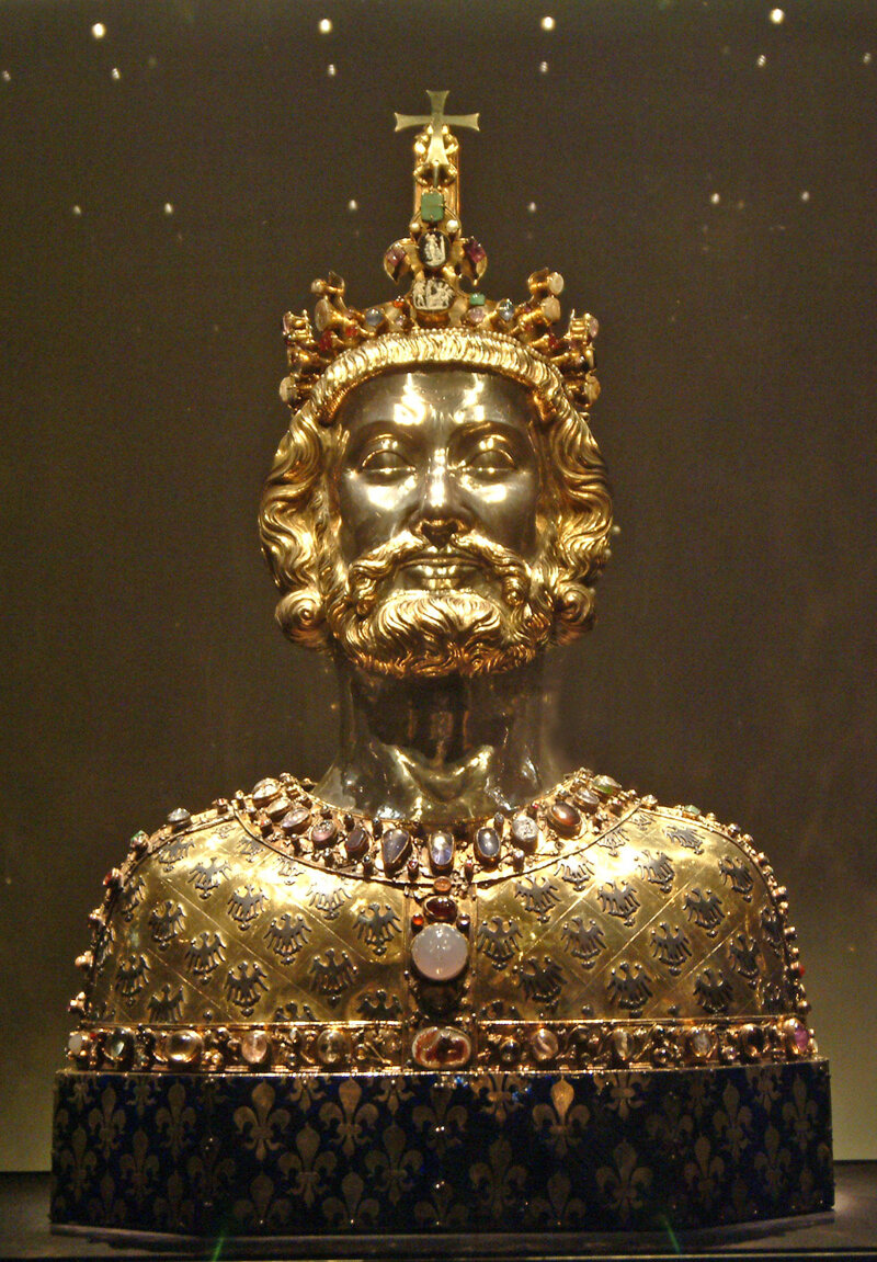 Domschatzkammer Aachen