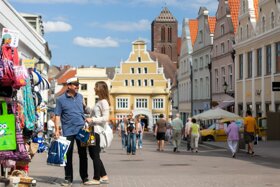Krämerstraße Shopping TZWismar 300dpi© A. Rudolph