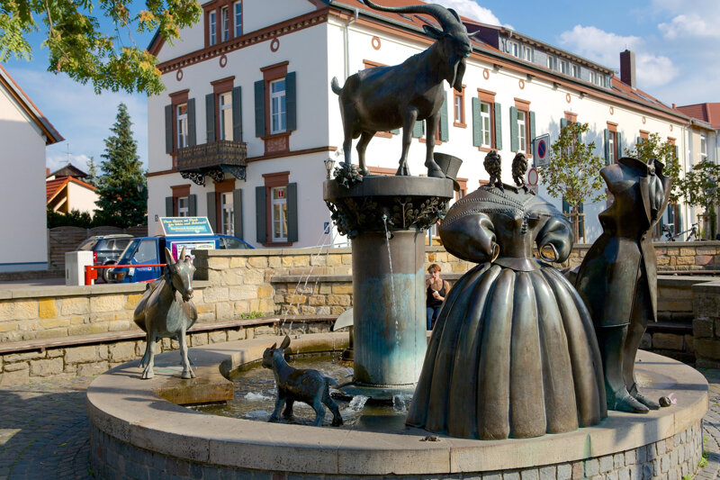Geißbock-Brunnen in Deidesheim