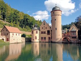 Schloss Mespelbrunn C Tourismusverband Spessart-MainlandMichael Seiterle