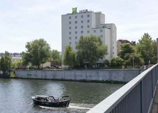 ibis Styles Berlin Treptow von außen