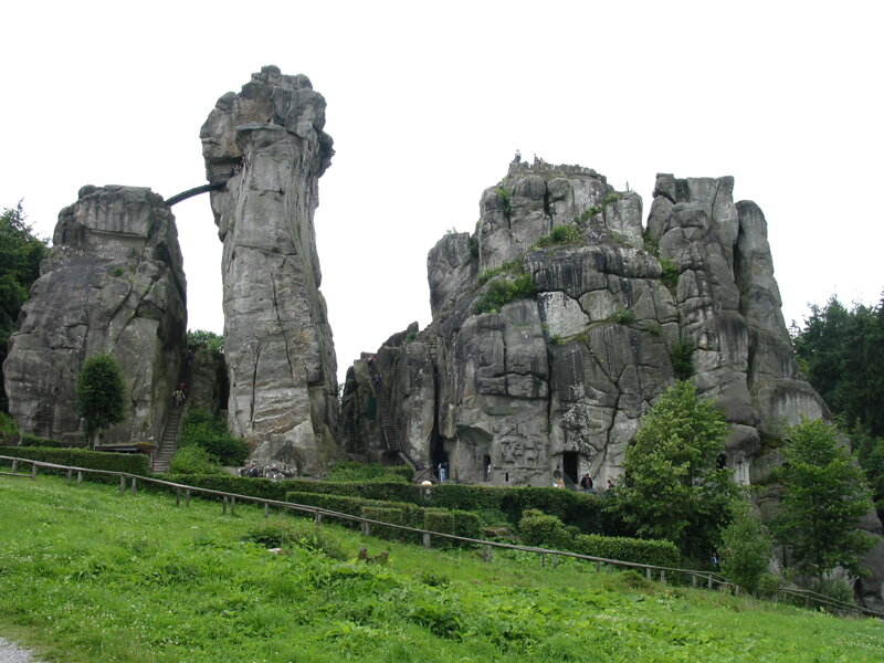 Die Externsteine – markante Sandsteinfelsen im Teutoburger Wald