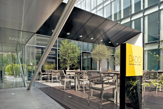 Terrasse mit Bestuhlung