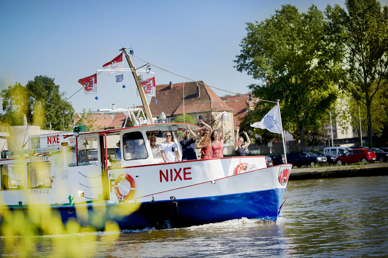 Schiff Nixe auf dem Main