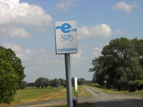 Elberadweg-Schild