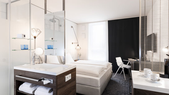 Doppelzimmer mit offenem Bad