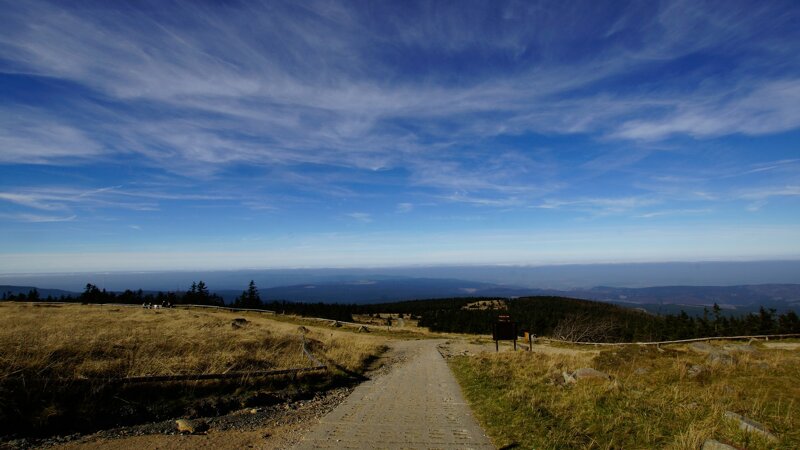 Weiter Blick vom Brocken über die Harzlandschaft