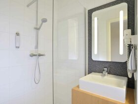 8131 ro 03 p 2048x1536