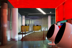 06InnsideDusseldorfHafen-ReceptionNight