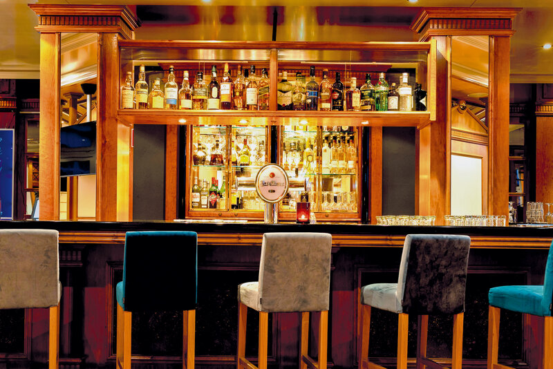 Bar im The Monarch Hotel
