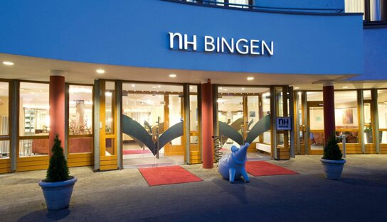 Eingangsbereich des NH Hotel Bingen  von außem