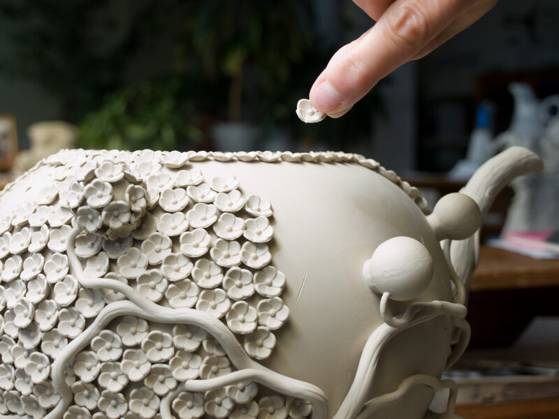 MEISSEN Entstehung Teekanne mit Schneeballblüten