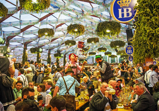 Oktoberfest Hofbraeuzelt © München Tourismus Werner Boehm