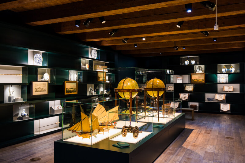 Schifffahrtsmuseum Amsterdam, Ausstellung Kartographie und Kuriositüten