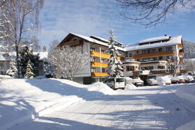 denhof aussen Winter 1