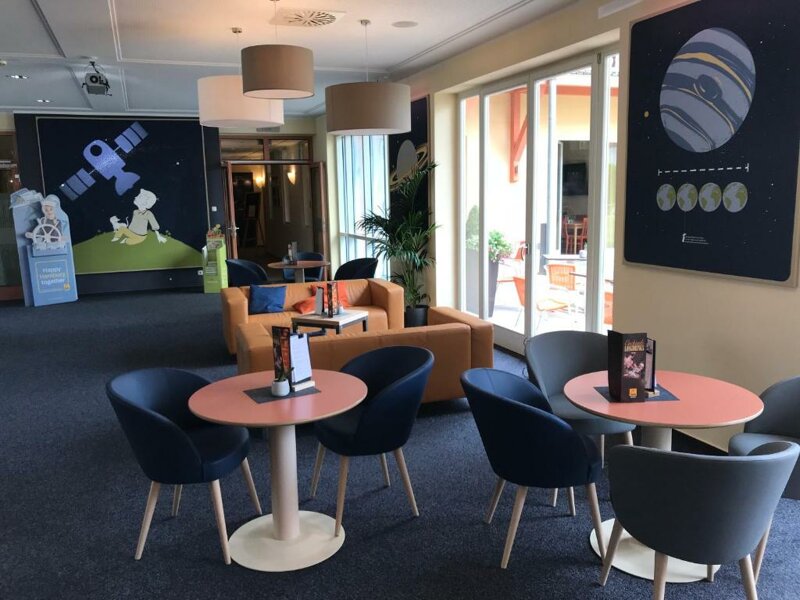 Lobby 2