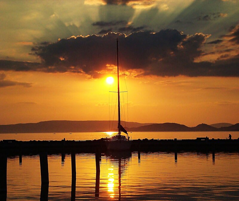 Balaton Schiff Sonnenuntergang ohne c pixabay