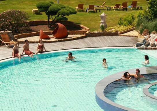 Außenpool 1 © Medi Therme