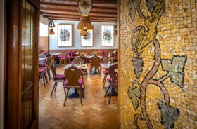 residenz-rv-muke-eingang-gastraum