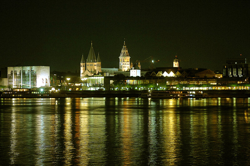 Rheinpanorama Mainz am Abend – Kurfürstliches Schloss im Abendlicht