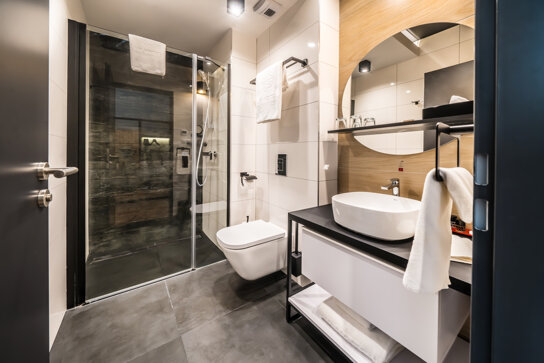 Smart twin showerroom