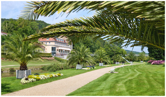Rosengarten Promenade (c) Bayer. Staatsbad Bad Kissingen GmbH Foto Dominik Marx