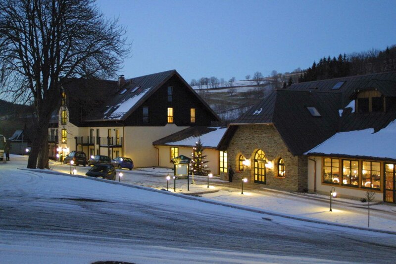 Außenansicht Winter dunkel