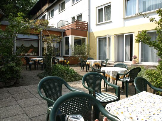 Terrasse mit Bestuhlung