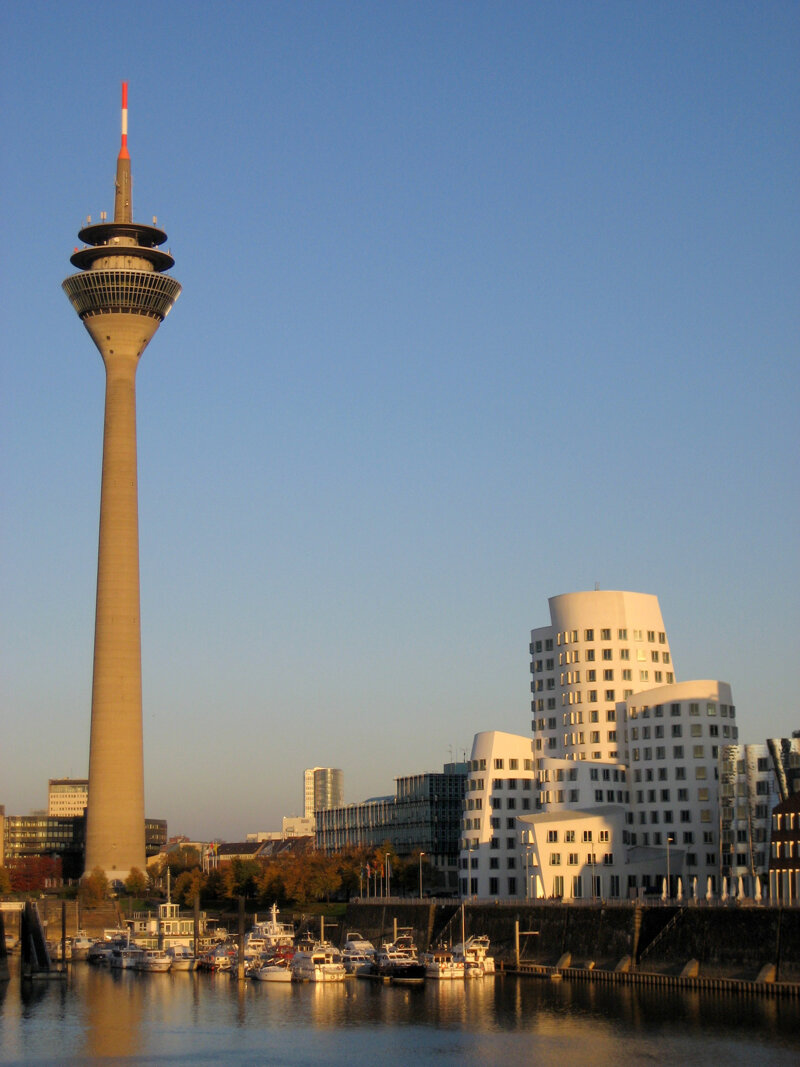 Rheinturm und Medienhafen Düsseldorf