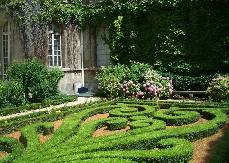 Garten im Musée Carnavalet Paris