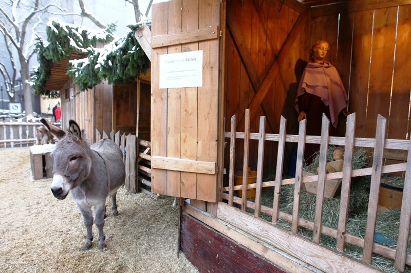 Krippe auf dem Stuttgarter Weihnachtsmarkt