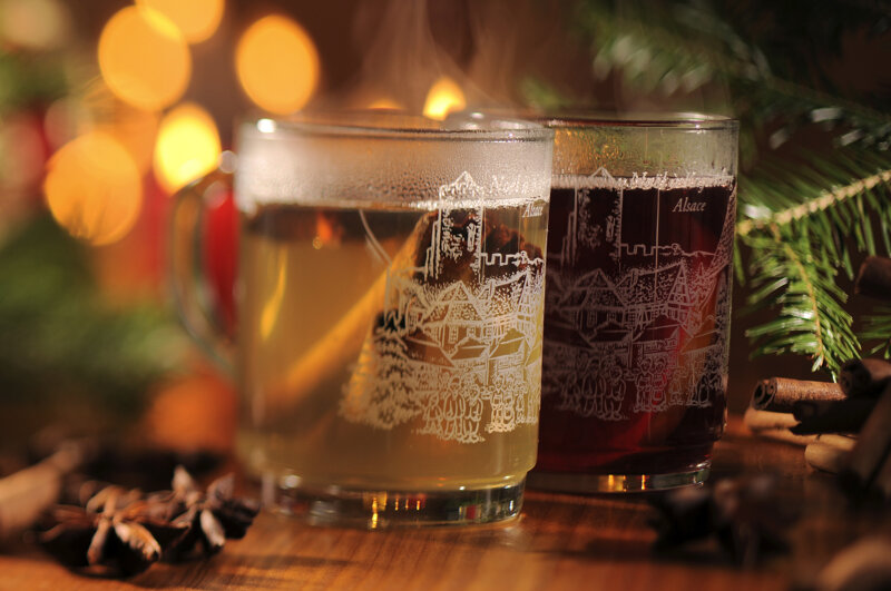 Glühwein auf dem Weihnachtsmarkt