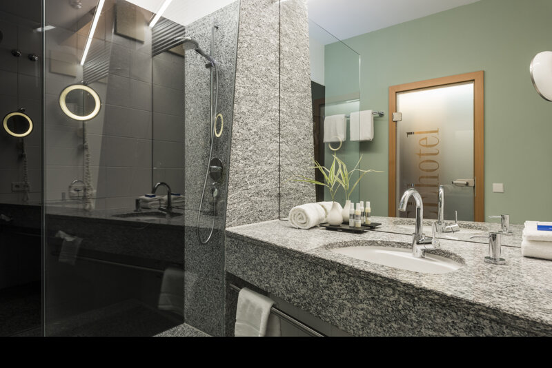 SEEhotel FN Bad-Dusche-DZ