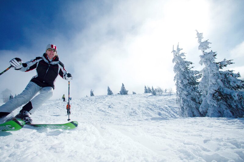 Skifahrer auf der Piste