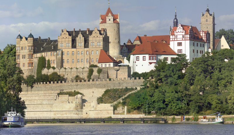 Schloss Bernburg über der Saale