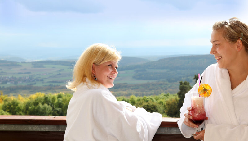 Wellnessbereich mit Panoramablick – Entspannung im 5-Sterne-Luxushotel