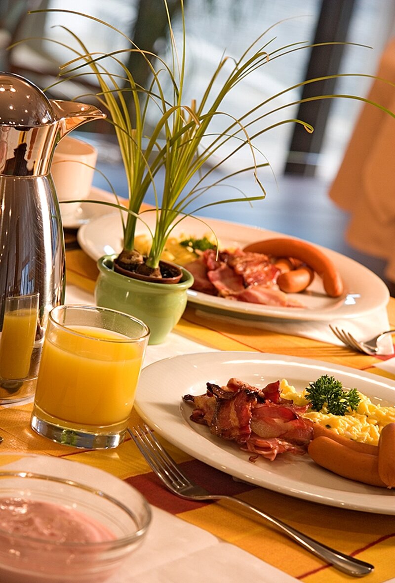 gedeckter Frühstückstisch