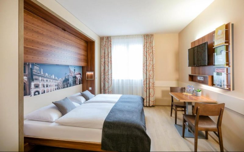 JUFA Hotel Graz City Zimmer